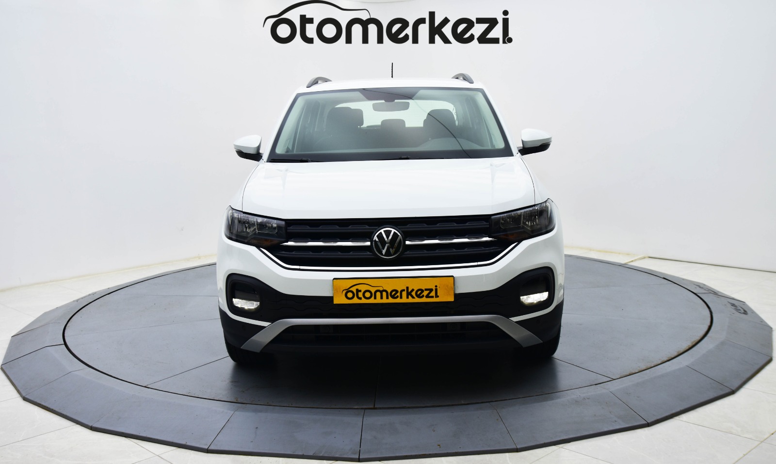 VOLKSWAGEN T-CROSS 18